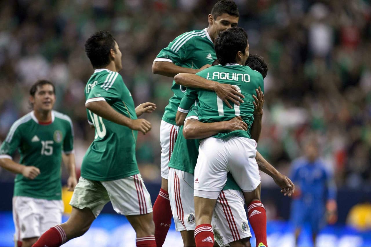 Esa racha triunfadora de México iniciada en 1984 incluye 8 partidos amistosos, 2 enfrentamientos en Copa América y uno en los Juegos Centroamericano y del Caribe. Sumando los goles anotados en 11 partidos, México ha marcado 28 veces, mientras Venezuela solo ha anotado 8 veces.