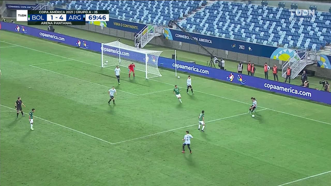 ¡TIRO ATAJADO! disparo por Lautaro Martínez.