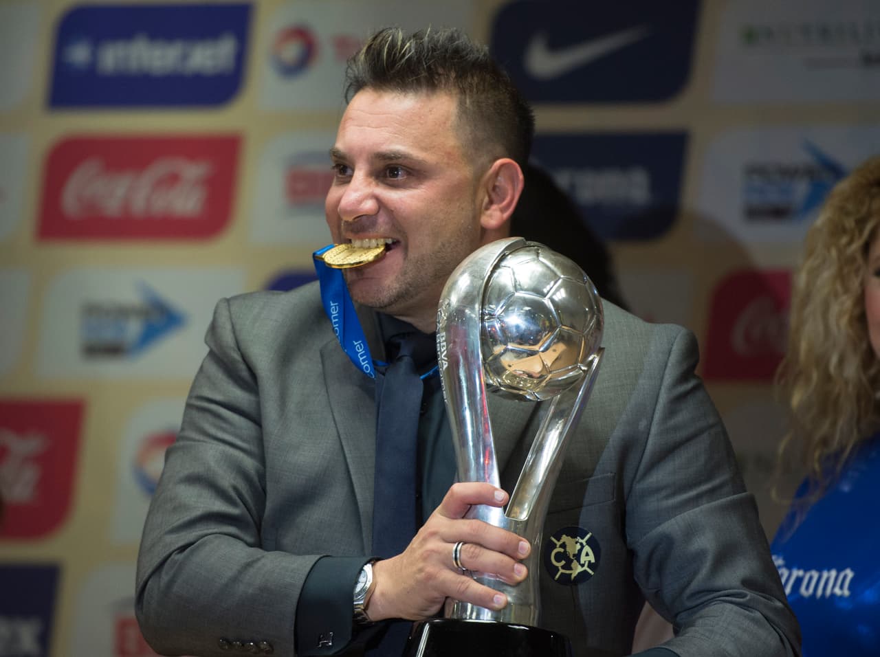 Antonio Mohamed, ahora técnico de Monterrey, ya sabe cómo ser campeón con un estilo dominante en la Liga MX, algo que ha demostrado con su actual club.