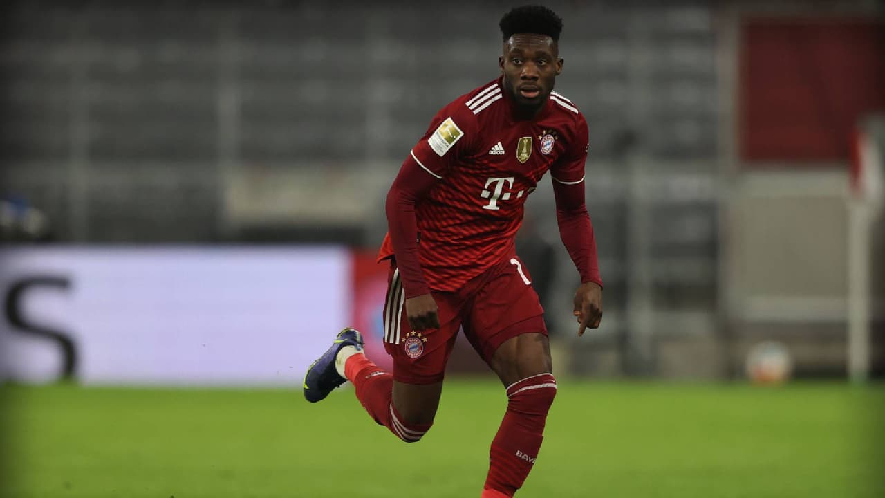 Alphonso Davies sufre de miocarditis tras superar el Covid