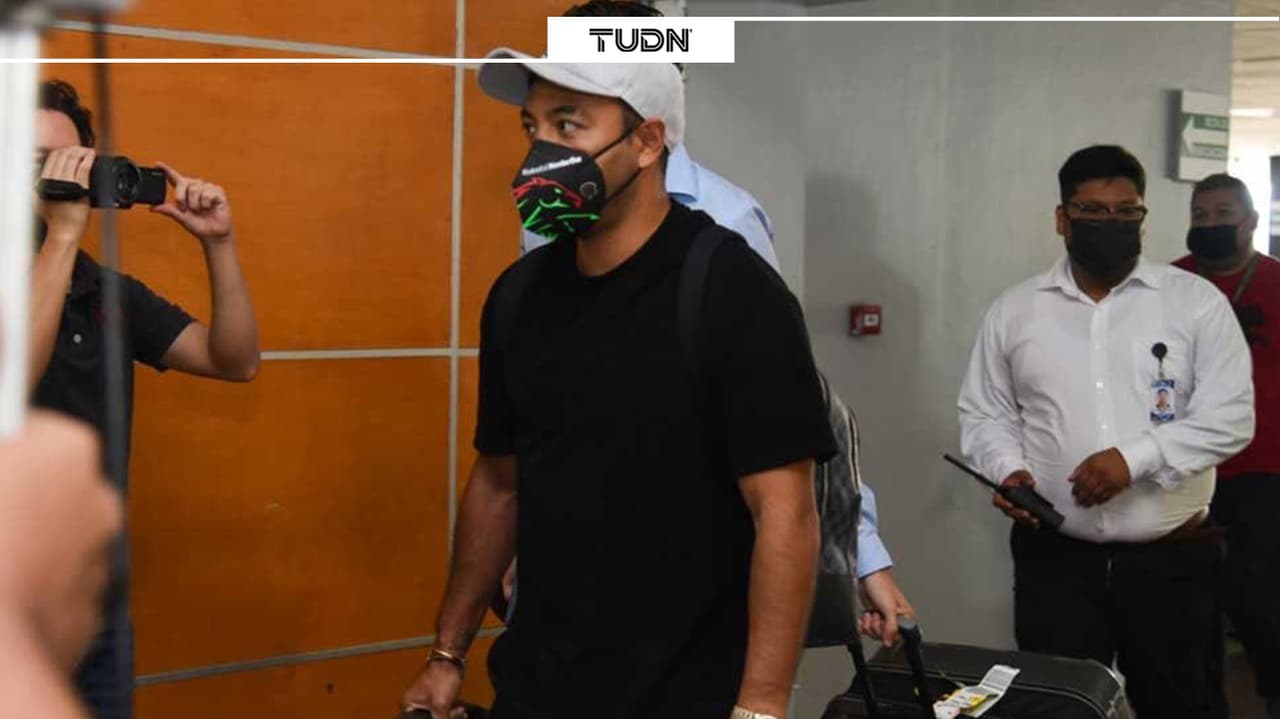 Marco Fabián ya está en México para presentarse con Bravos