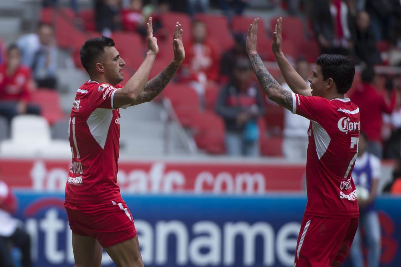 Ese triunfo deja al Toluca como líder gracias a que tiene una diferencia de cuatro goles a favor, frente a tres de Lobos BUAP y de Chivas de Guadalajara, que también tienen 6 puntos.