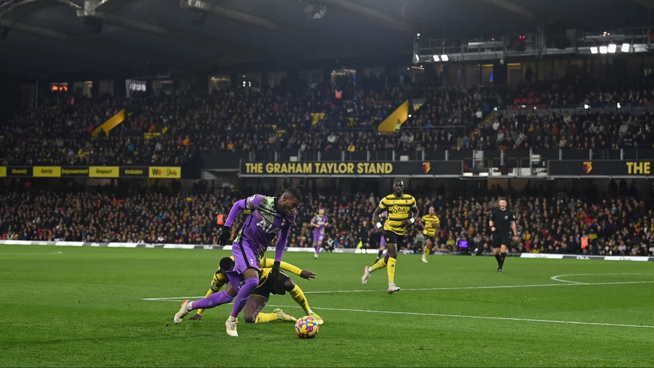 Watford vs Tottenham fue detenido por 'emergencia médica'