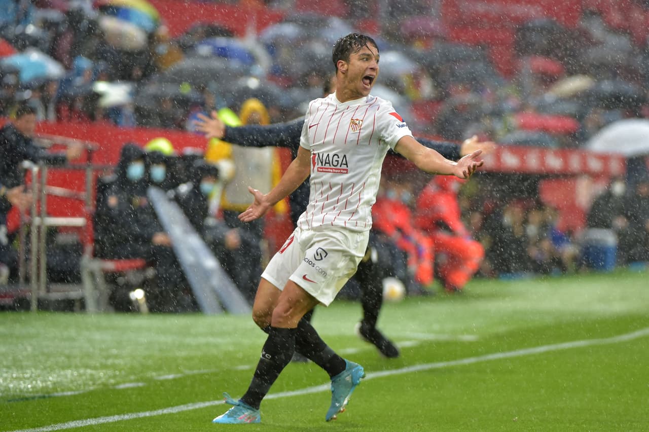 Sevilla no pasó del empate sin goles en casa ante la Real Sociedad y se rezaga en el intento de dar alcance al líder Real Madid.