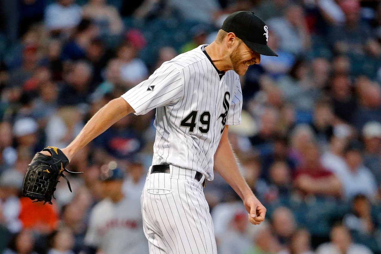White Sox suspenden a pelotero por destruir uniformes