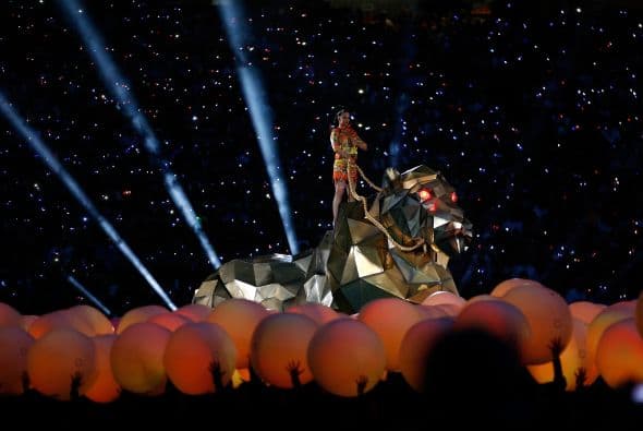 Explosivo, sensual y original, así se vieron Katy Perry, Lenny Kravitz y Missy Elliot en el show de medio tiempo que llevó a la locura a los seguidores de la NFL en el Super Bowl XLIX. ¡Checa lo mejor del espectáculo!