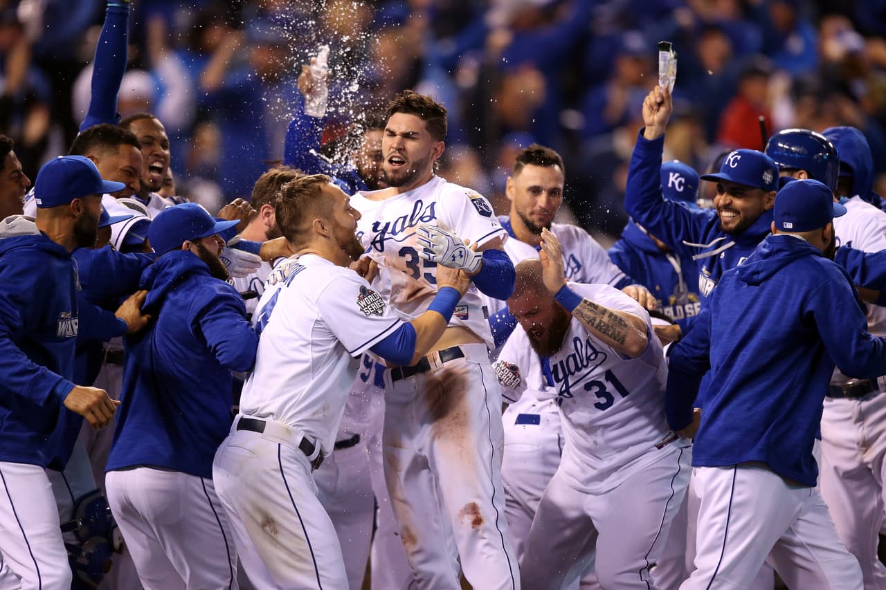 Los Royals vencieron a los Mets 5-4 en 14 innings