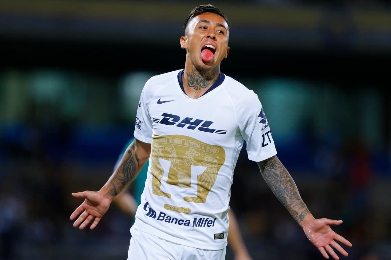 Ya en la segunda mitad el turno en el marcador fue para Martín Rodríguez con un excelente remate cruzado en el área.