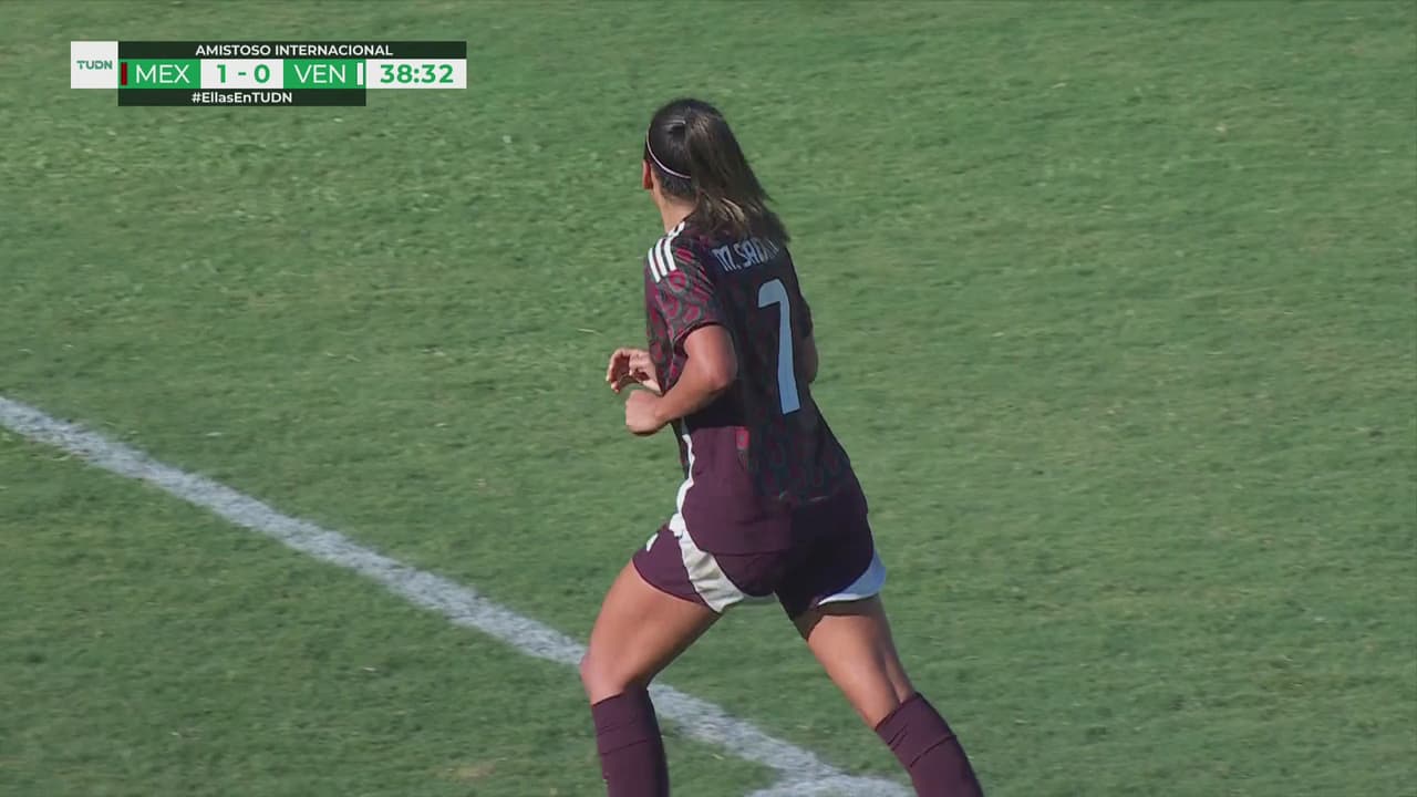 ¡La 'Maga' Sánchez no impacta con precisión!