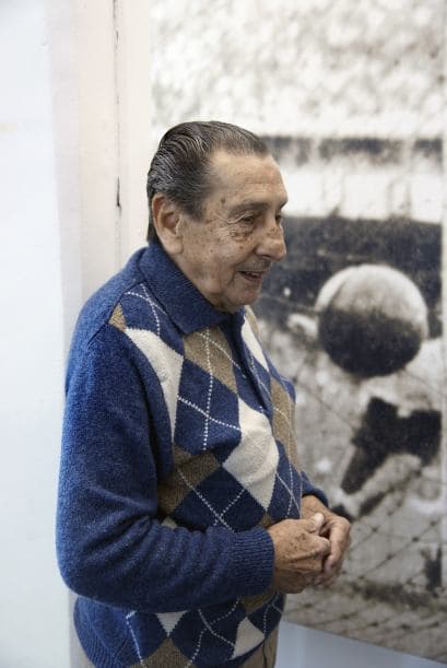 Brasil no tuvo respuesta y Uruguay se alzó con el preciado trofeo con Ghiggia como héroe enorme de aquella tarde y recordado no sólo por los charrúas sino por el mundo futbolístico entero.