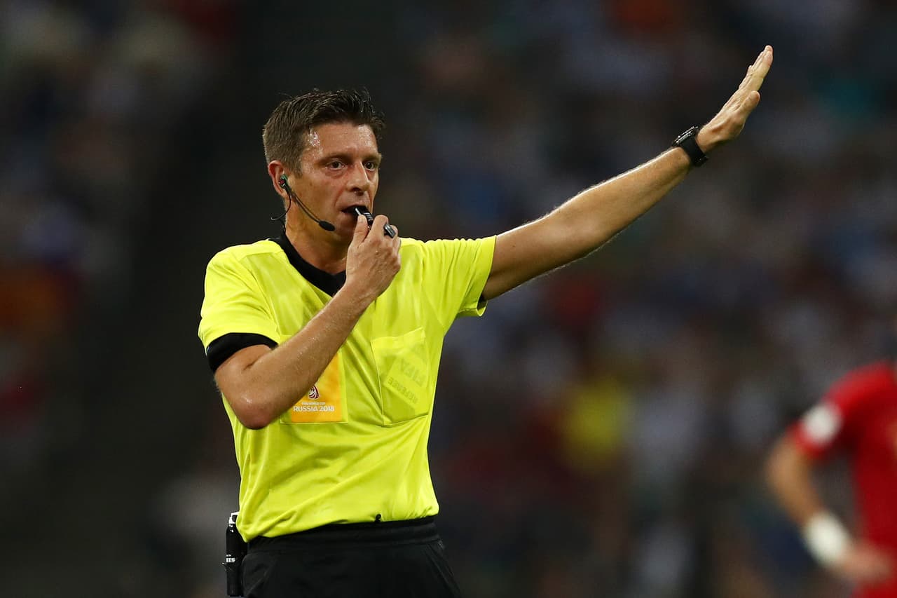 7. Gianluca Rocchi (Italia) - Siete tarjetas amarillas en dos partidos.