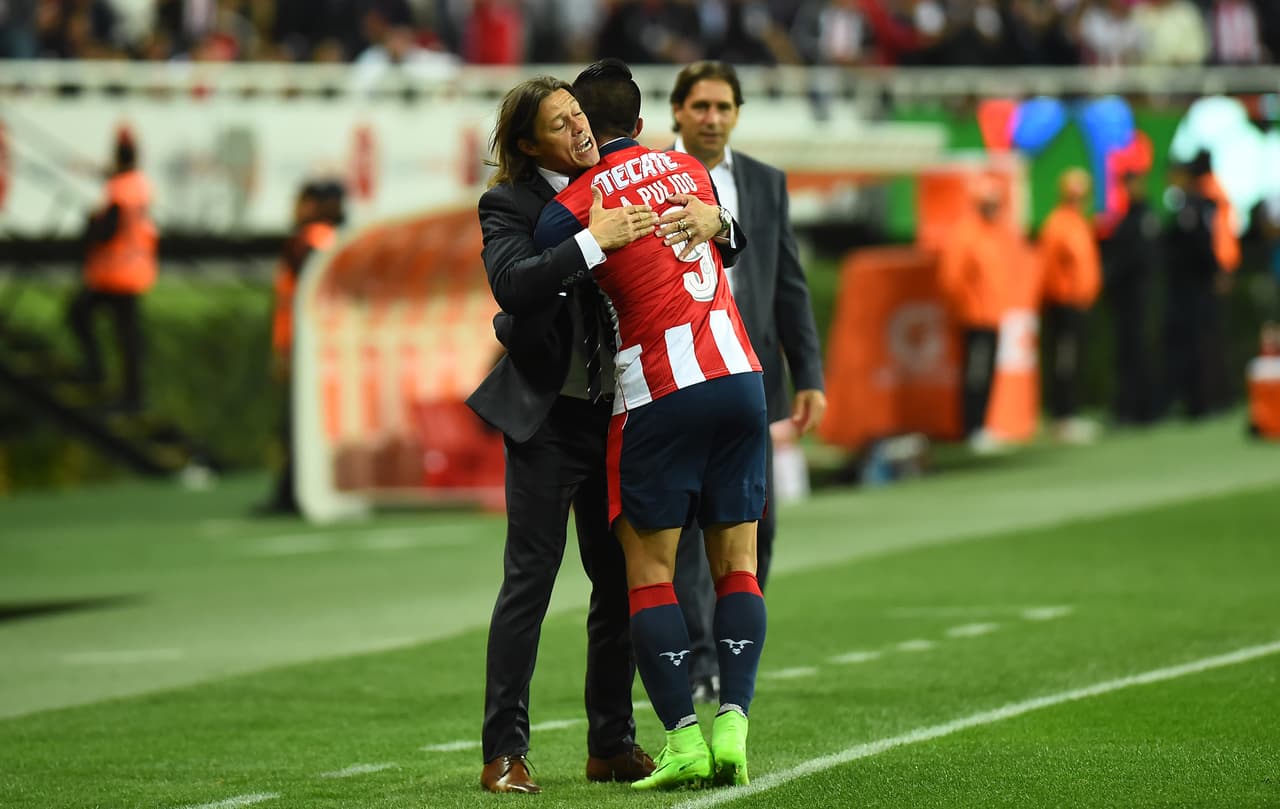 Alan Pulido y Matías Almeyda se volverían a encontrar este sábado en la MLS, pero deberán esperar.