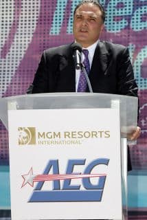 Richard Schaefer no seguirá como CEO de Golden Boy Promotions.