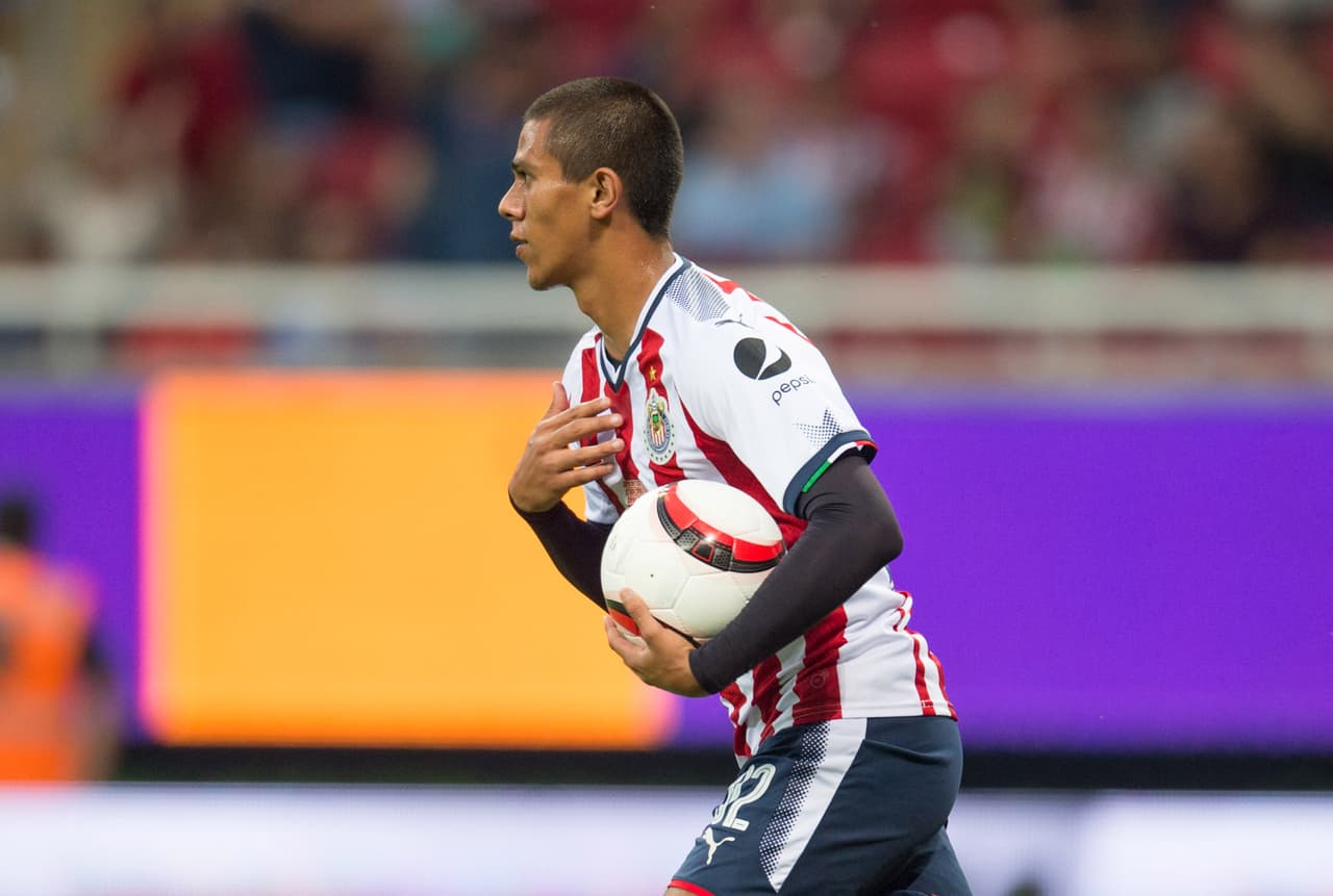 Tiene 17 años y salió campeón goleador con Chivas Sub20.