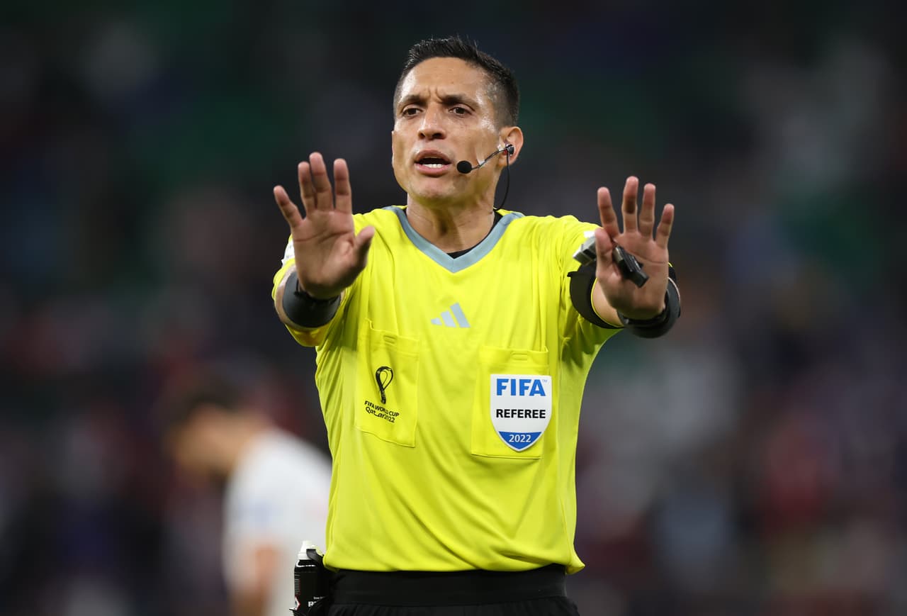 Jesús Valenzuela de Venezuela, marcó un penal para Polonia ya sobre el final que cobró Lewandowski.