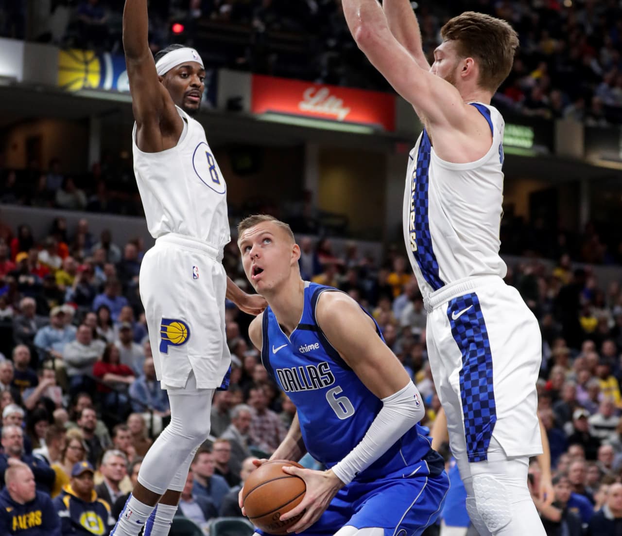 Los Dallas Mavericks vencieron 112 a 103 a los Indiana Pacers.