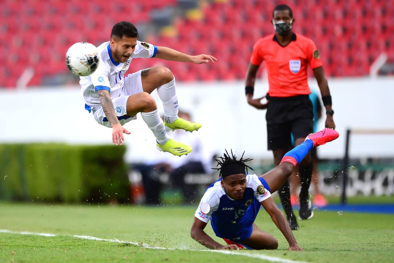Con doblete de Joshua Pérez (19' y 40+5') El Salvador vence 2-1 a Haití y esperan el resultado entre Canadá y Honduras para ver si llegan a las semifinales.