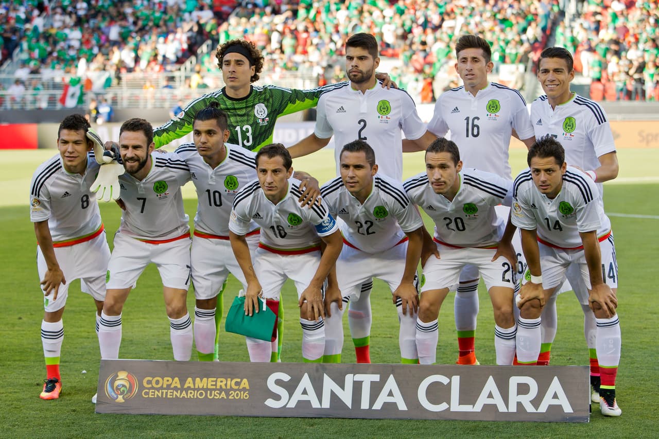 Guillermo Ochoa, Paul Aguilar, Héctor Moreno, Néstor Araujo, Miguel Layún, Jesús Dueñas, Andrés Guardado, Hirving Lozano, Héctor Herrera, Jesús Corona y Javier Hernández fueron los 11 jugadores que formaron para México.