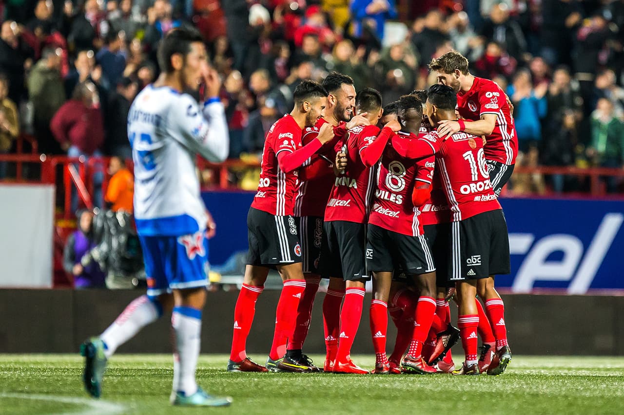Xolos de Tijuana logró por primera vez en su historia marcar seis goles en un partido en su actual estadio desde que está en primera división tras el triunfo sobre Puebla por 6-2. Además, disputó su partido 100 como local en la Liga MX.