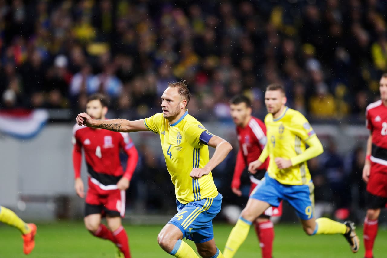 Granvist, de nuevo de penalti, puso el 6-0 que ya era goleada y humillación para su rival.