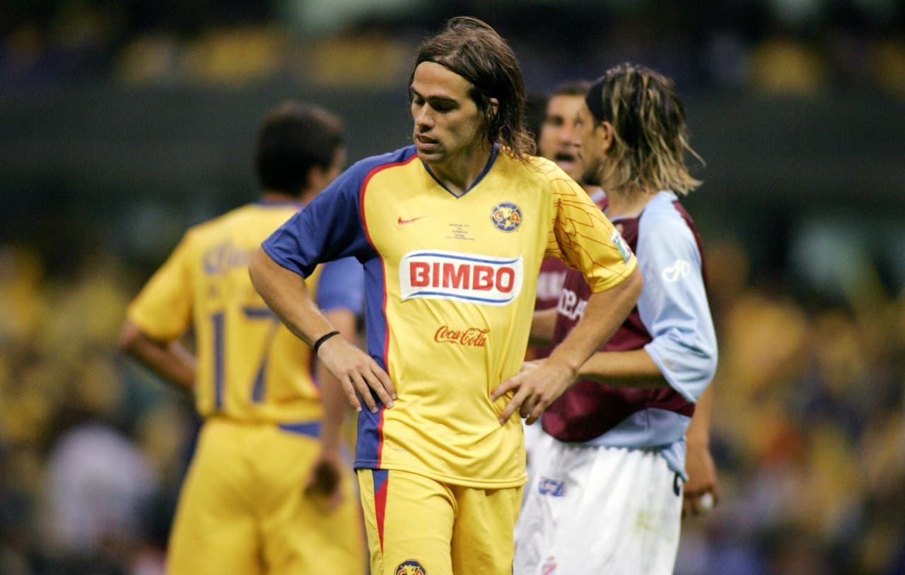 No todos han sido éxitos para el América, pues suma 12 subcampeonatos en la Liga MX y el anterior formato, además de 6 subcampeonatos en la Copa México, siete subcampeonatos en el Campeón de Campeones, uno de la Liga Amateur y otro en Liga Nacional.