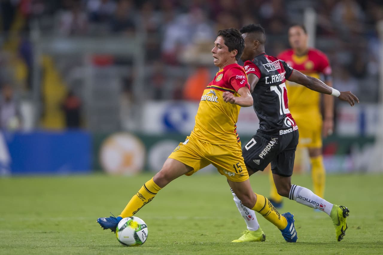 El equipo visitante, entre comillas pues comparte casa con los Rojinegros, empezó con buenas intenciones, pero malas para el local en turno, algo que no se esperaban en intensidad y cantidad.