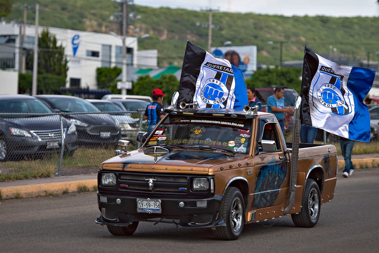 La afición llegó con mucha ilusión, pese a la goleada de 5-0 que recibió su equipo en el primer capítulo.