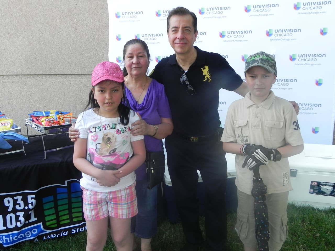Jorge Barbosa y el Omarcillo de Latino Mix transmitieron desde la casa de los White Sox.