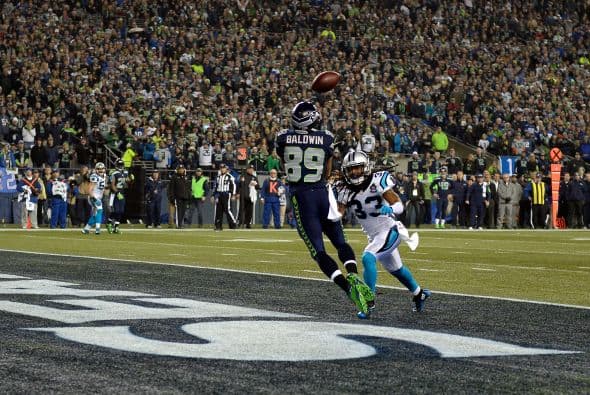 Los Seattle Seahawks avanzaron al juego por el campeonato de la Conferencia Nacional al derrotar en casa a los Carolina Panthers por 31-17.