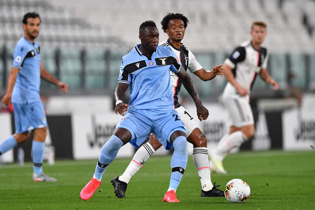 Tras irse abajo en el marcador, la Lazio comienza a hacer demasiados errores en sus salidas, por lo que la Juve esta cada vez más cerca de marcar el 2-0.