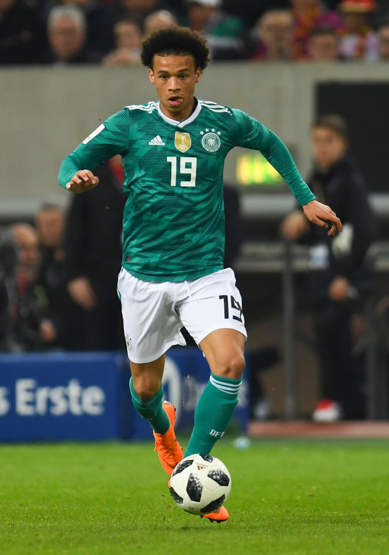 19-
<b>Leroy Sané (6)</b>. Ingresó a los 68 en reemplazo de Draxler y mostró interesantes desbordes por la banda izquierda.