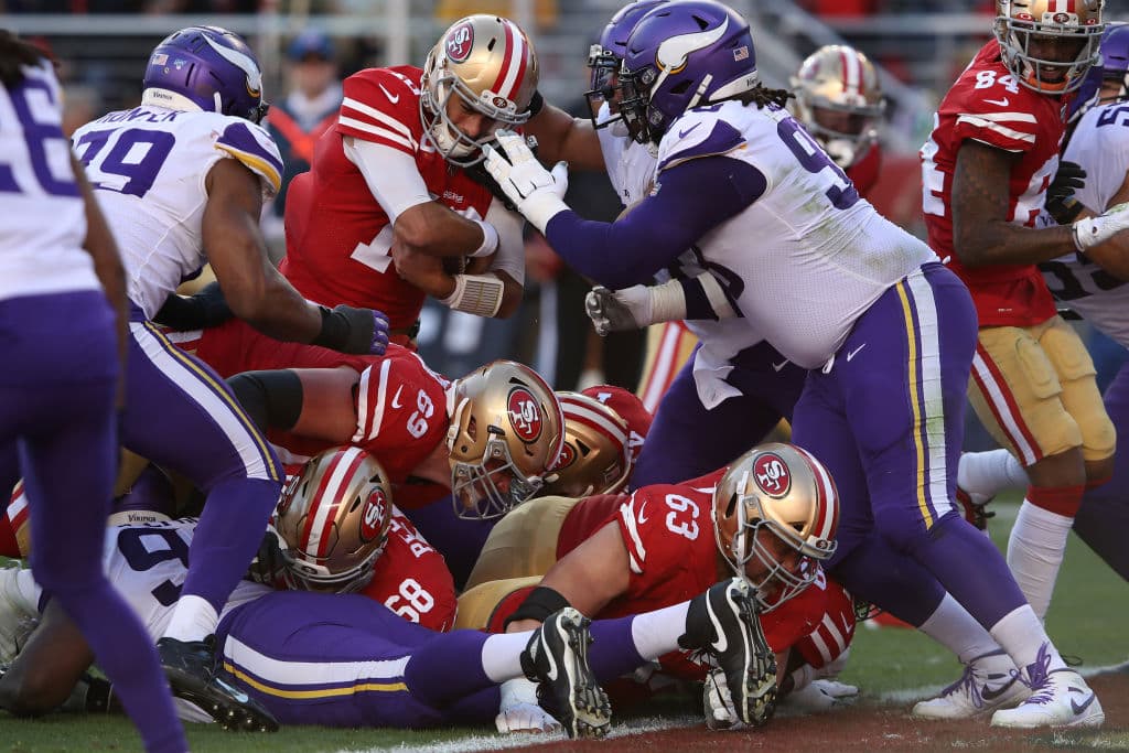 San Francisco se impone 27-10 a los Minnesota Vikings en el Levi's Stadium.