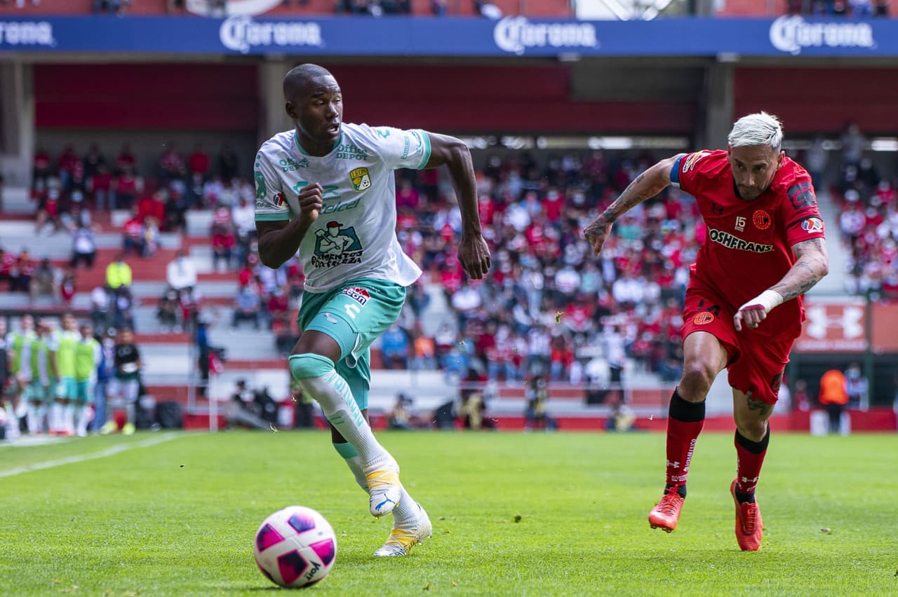 Toluca y León dejan las artillerías en casa y se conforman con empate 0-0.