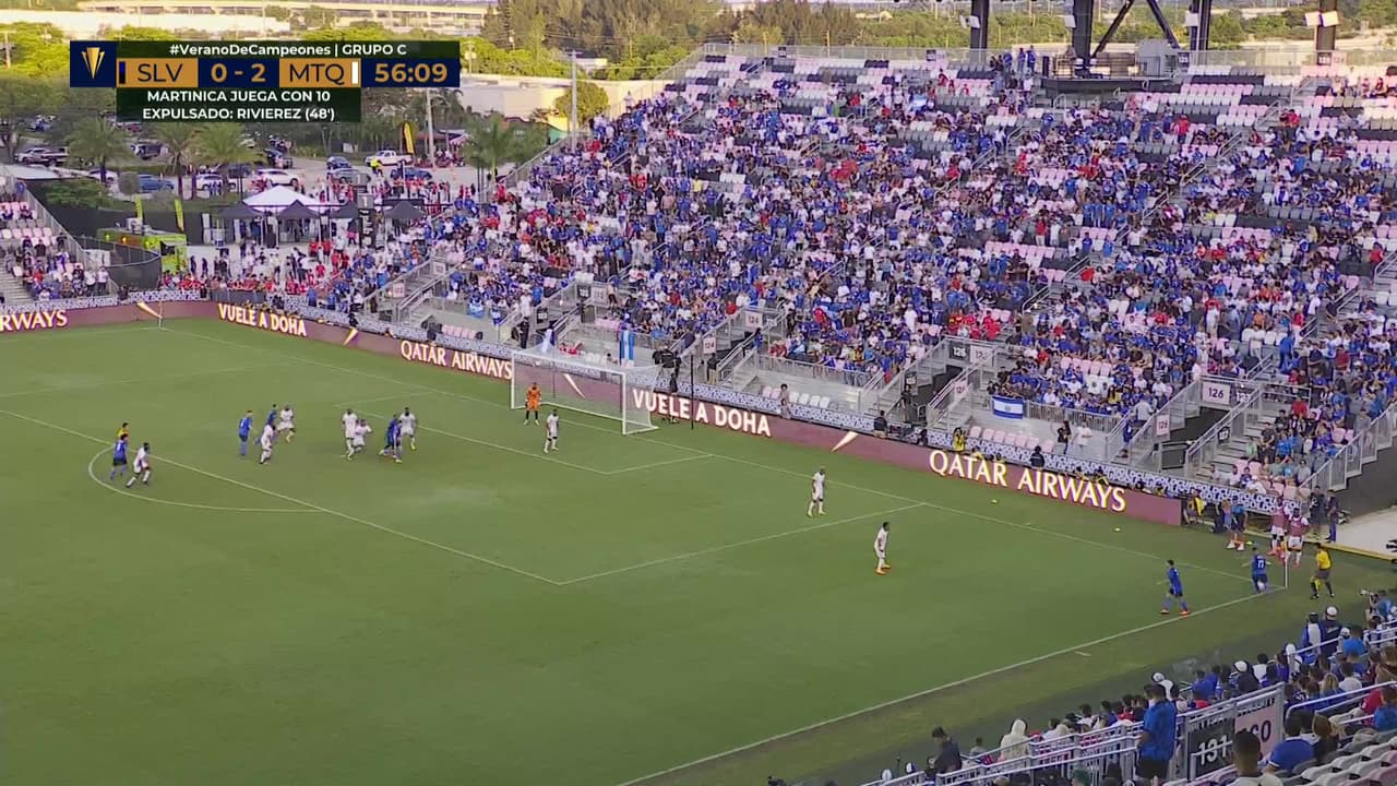 ¡TIRO ATAJADO! disparo por Jairo Henríquez.