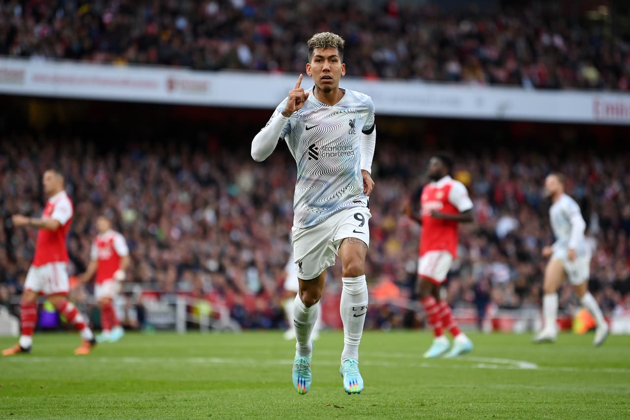 Arsenal derrotó al Liverpool y está en la cima de la Premier League.