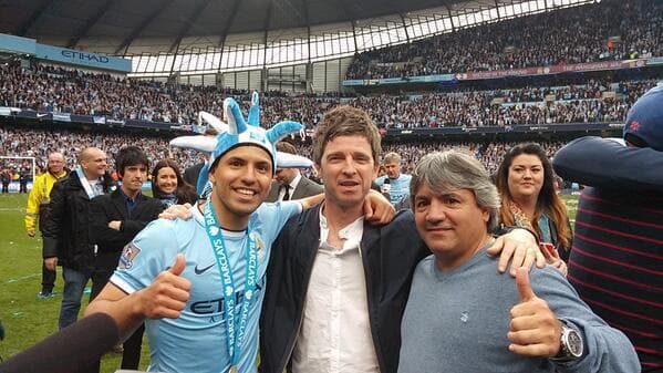 Cuando el argentino se convirtió en goleador histórico del City tras marcar 178 goles, también logró lo que nadie pudo: juntó a los Gallagher.