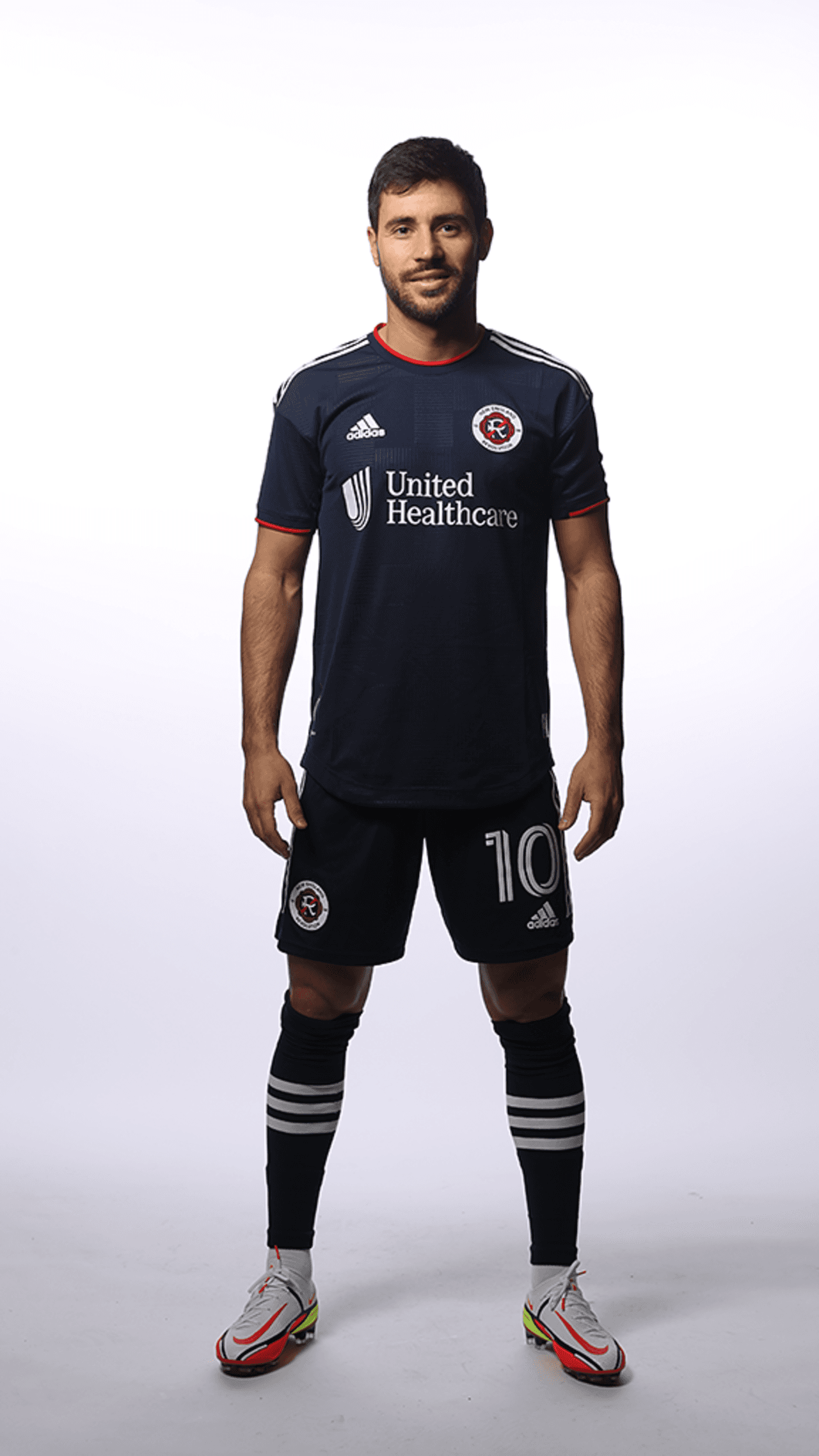 New England Revolution presentó el martes su nueva camiseta principal para la temporada 2022 de la MLS.