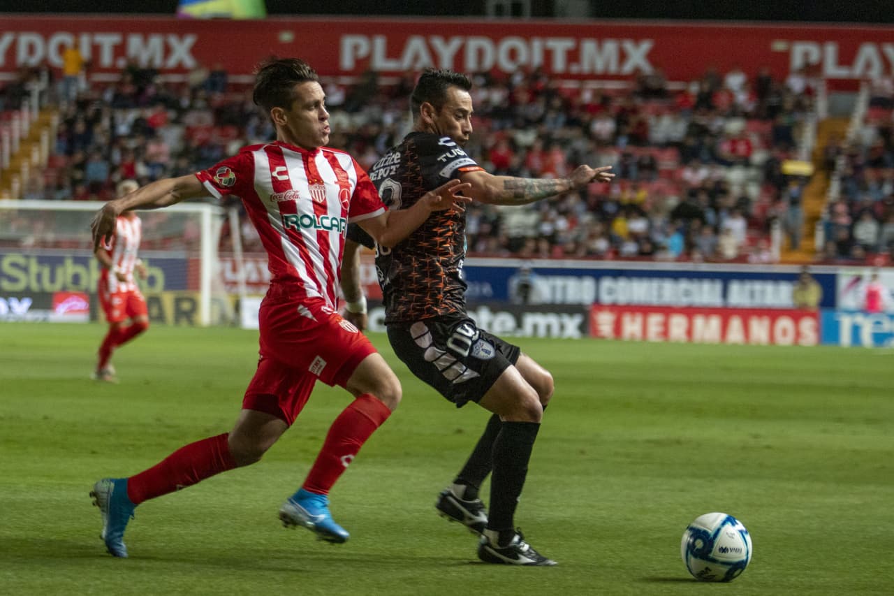 Con anotaciones de Román Ibarra y Franco Jara, los hidalguenses vencieron a Necaxa en el Estadio Victoria.