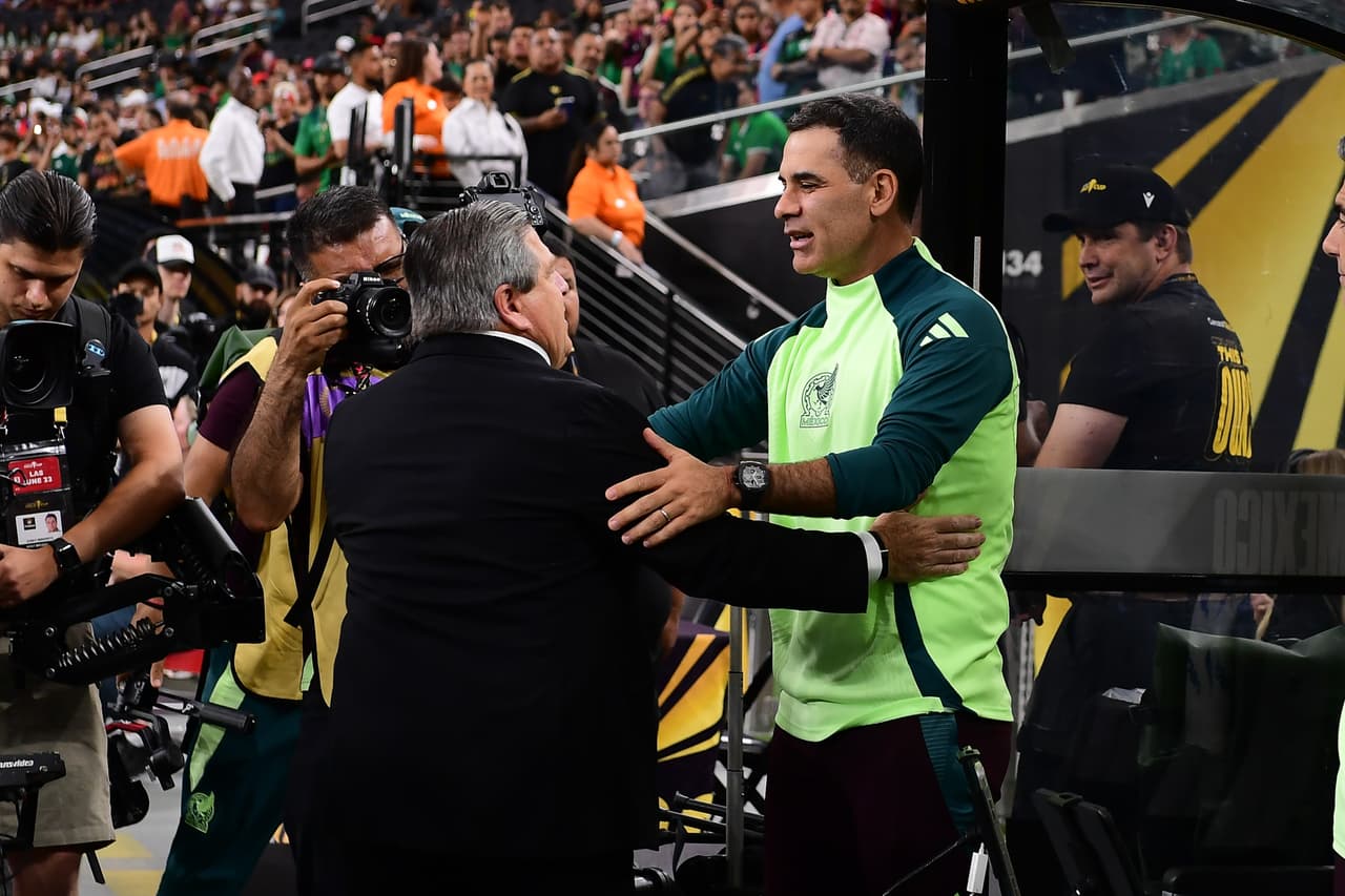 ¿Nuevo seleccionado al Tri del Atlante? Esto platicaron Rafa Márquez y Miguel Herrera