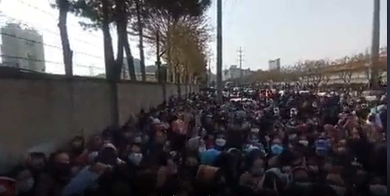 ¡Vergüenza! Irán niega con violencia entrada a mujeres al estadio