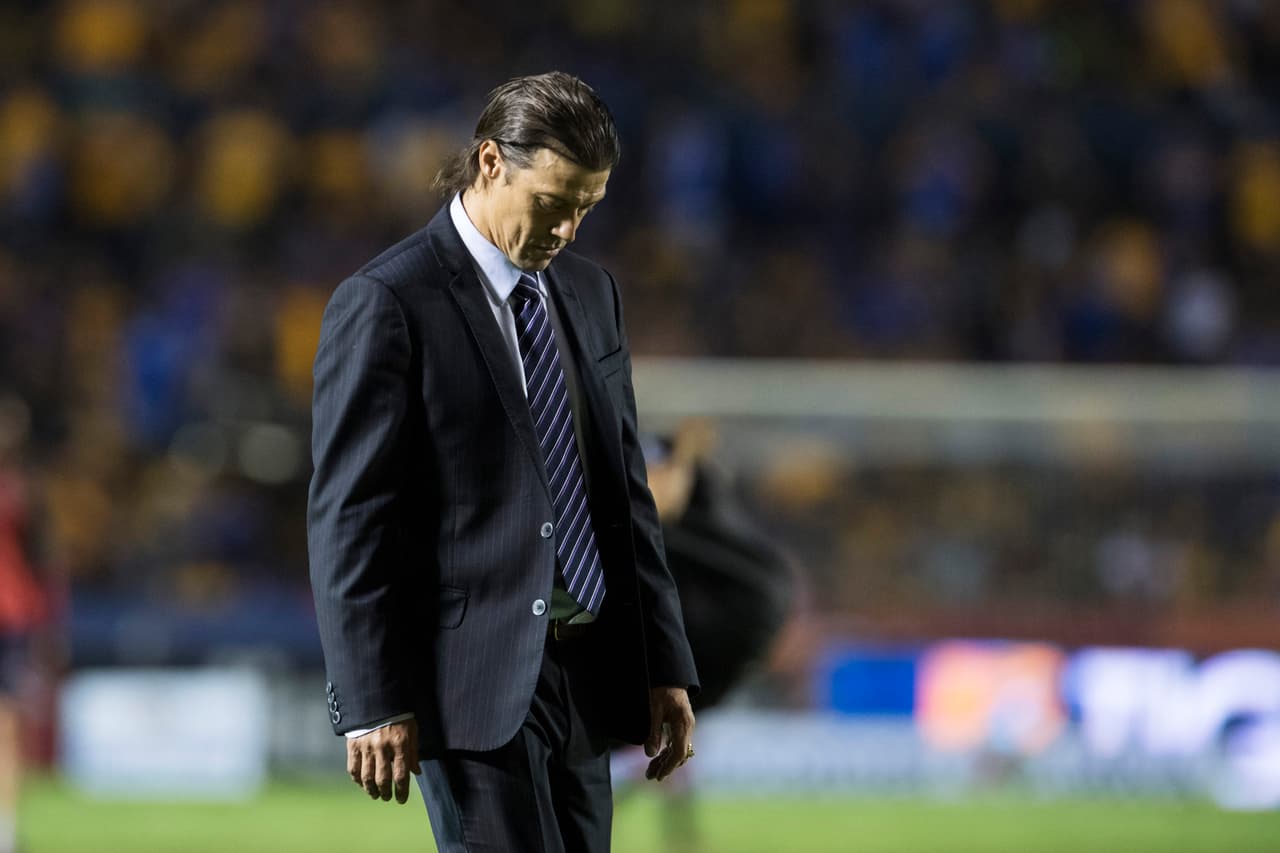 El Apertura 2017 tiene a Chivas contra las cuerdas tras 12 jornadas, dependiendo de una perfección muy lejana para meterse al menos en la Liguilla para defender su título.