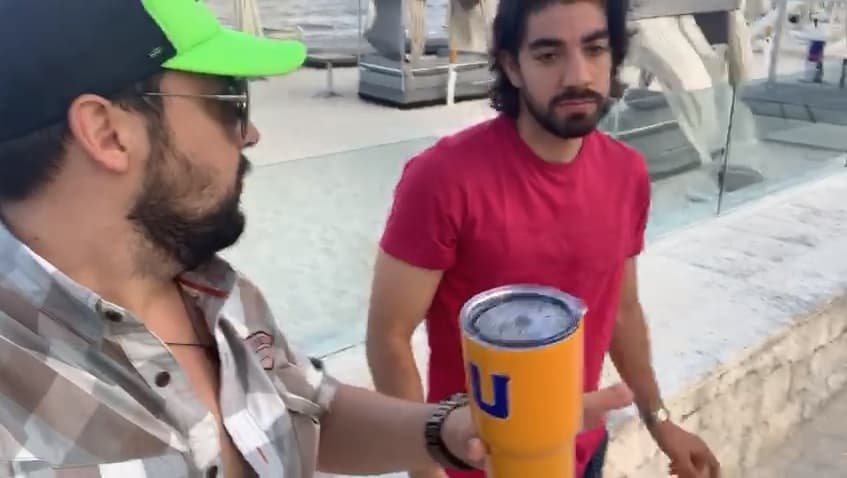 Aficionado intentó provocar a Rodolfo Pizarro en sus vacaciones