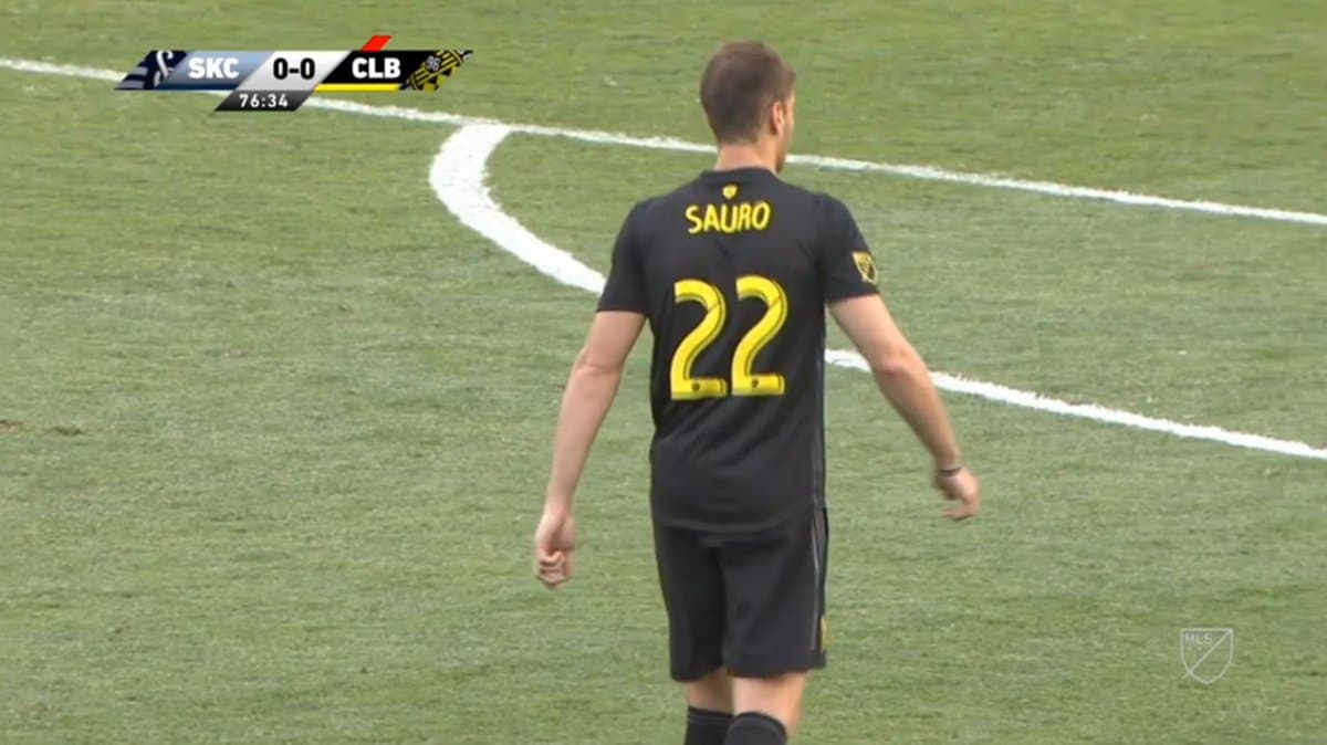 Tras múltiples cirugías y casi dos años sin jugar, Gastón Sauro volvió a la acción con Columbus Crew