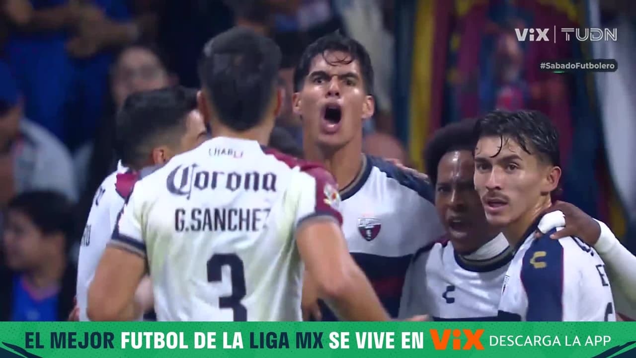 ¡Gool del Atlante! Luis Puente remata de cabeza para el 0-1