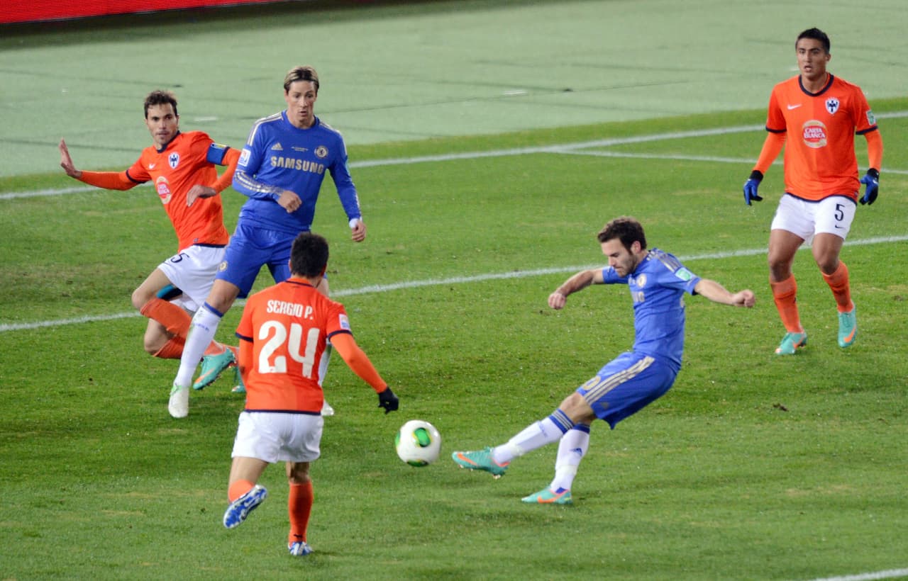 Con Rayados en el Mundial de Clubes 2012 volvería a vérselas con Juan Mata, y además con Fernando Torres.