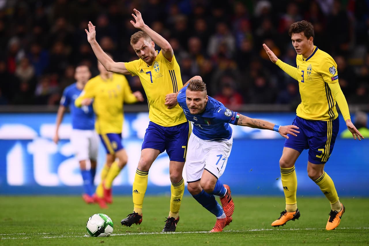 Italia fue el rival en repechaje y luego de obtener 23 puntos en la clasificación y ser el segundo mejor entre los equipos en esta pelea partía como favorito para obtener el cupo.