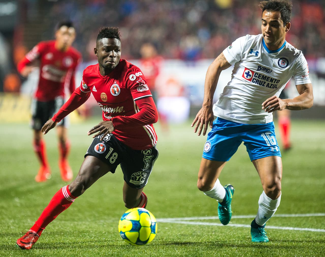 ¿Quién extraña a Dayro Moreno? Avilés Hurtado ahora ocupa su posición detrás de Milton Caraglio y enloqueció a la defensa del Cruz Azul con su picardía colombiana. Justificó por qué era deseado por el América.