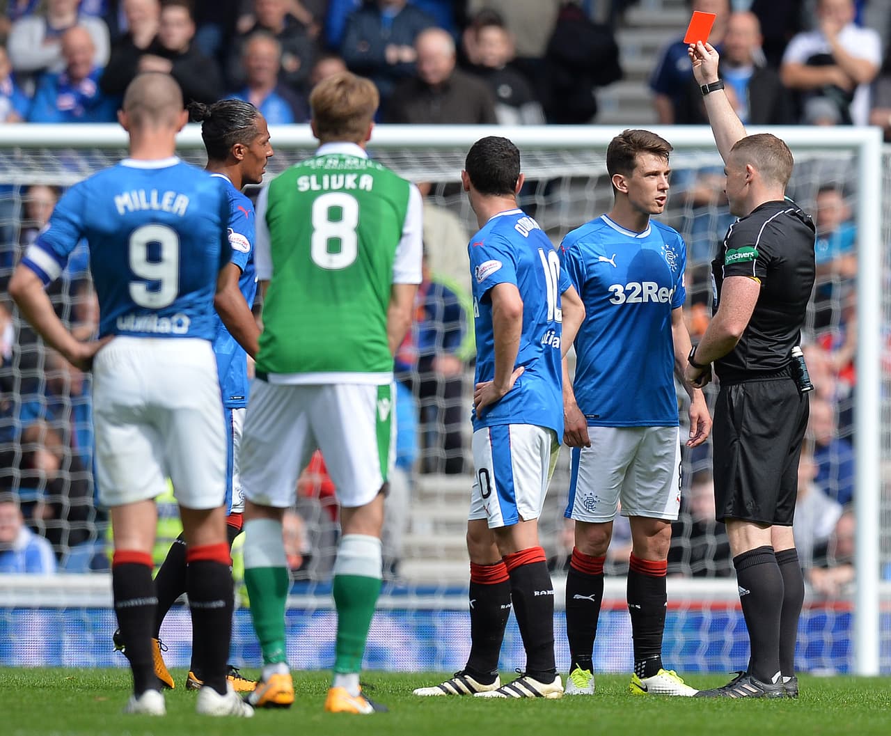 Lo cual resultó en su expulsión, la cual será apelada ante el comité disciplinario según palabras de Pedro Caixinha.