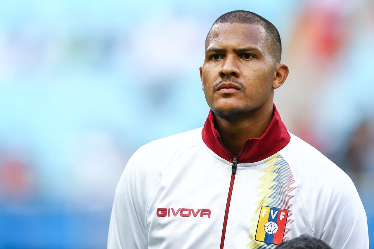 A pesar de ser figura del Newcastle United, Salomón Rondón podría cambiar de equipo en Europa. El Marsella (Ligue 1) lo quiere para reemplazar a Mario Balotelli y pagaría su cláusula a las Urracas.