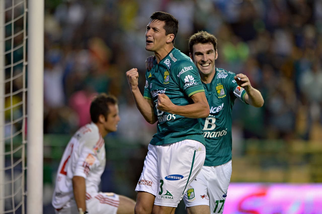 Seguimos en la zona baja con Guillermo Burdisso de León, el zaguero esmeralda colaboró con un gol en el triunfo 2-1 de la fiera sobre los Tigres, además tuvo buenas coberturas en defensa con rivales como Sobis y Gignac.